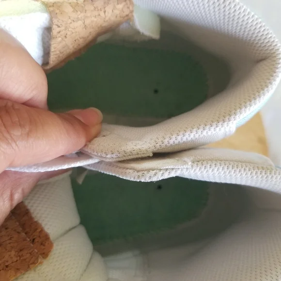 Nike | Blazer 77 SE Mid Floral Embroidery Sneakers - Picture 8 of 10